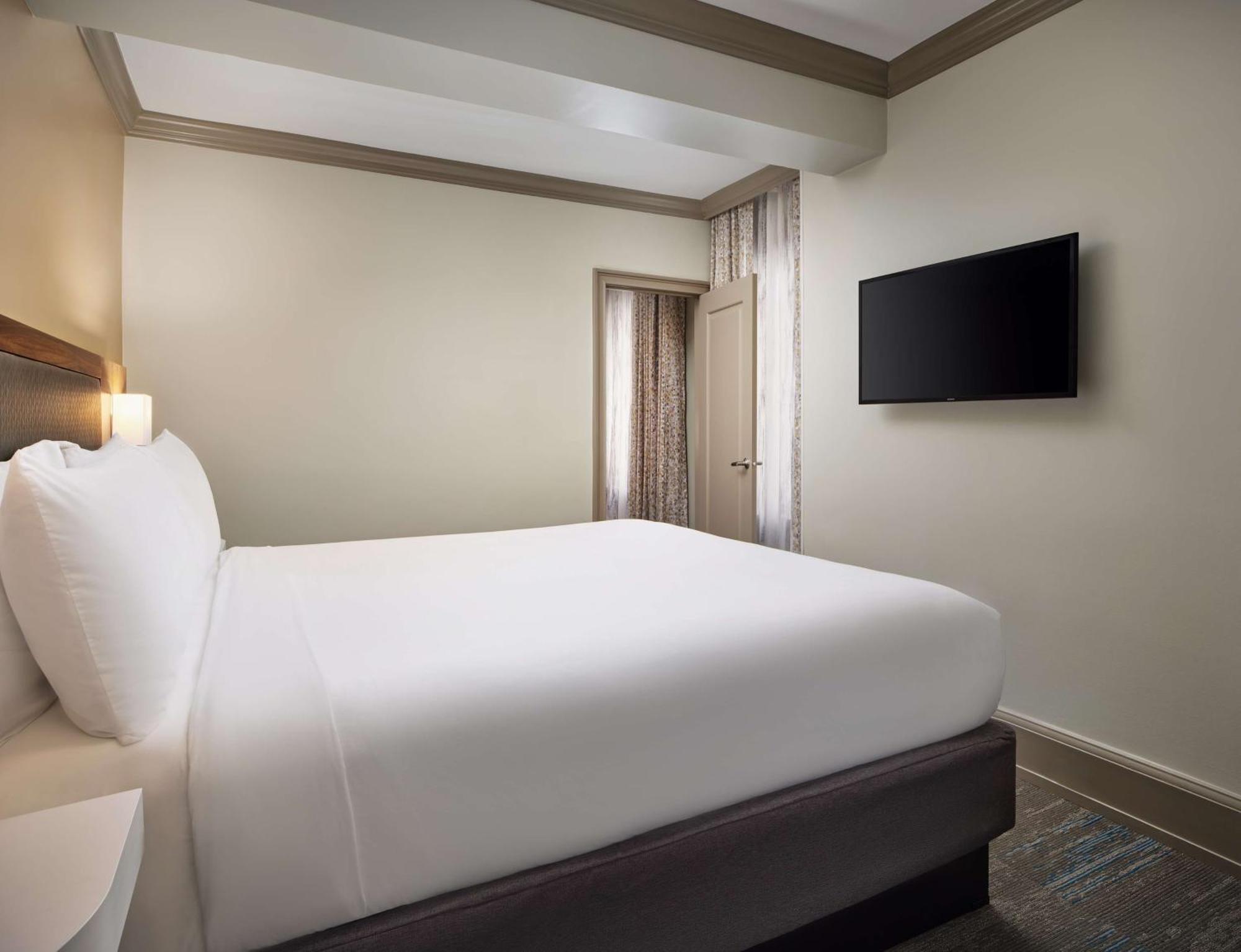 Hampton Inn & Suites New Orleans Canal St. French Quarter Экстерьер фото